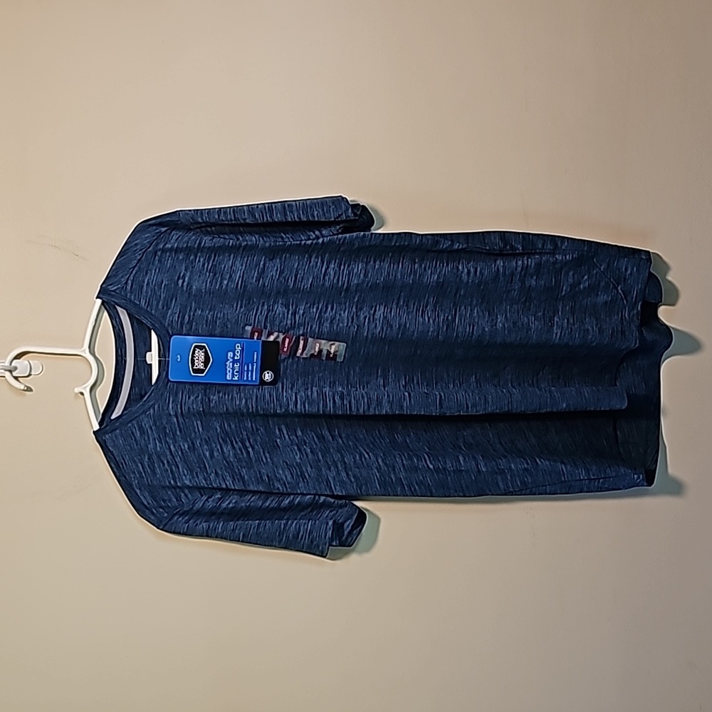 NwT Men's athletic shirt